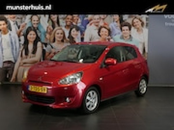 Mitsubishi Space Star 1.0 Intense 2014 - voorkant