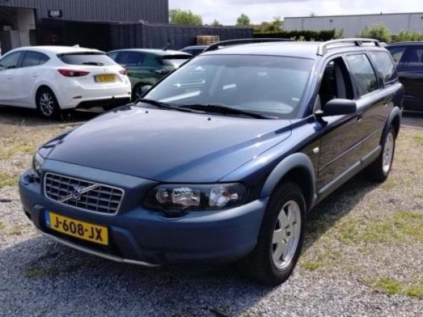 Volvo Xc70 2.5 T Geartronic Comfort Line 2003 - voorkant