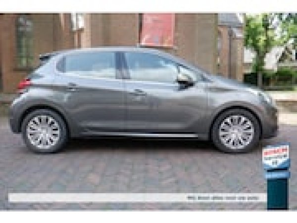Peugeot 208 1.2 PureTech Allure 2019 - voorkant