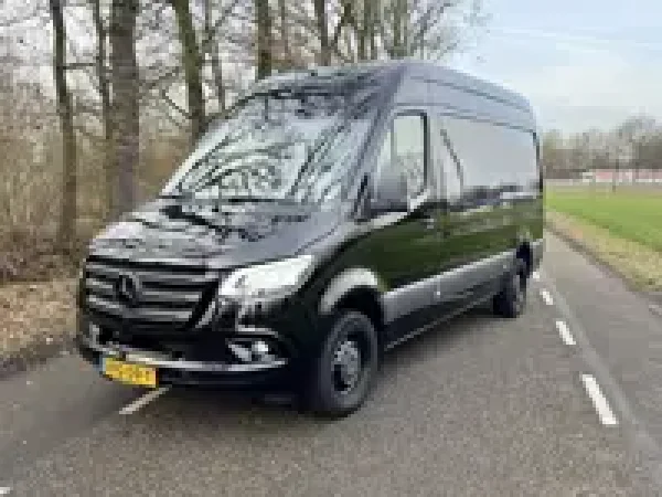 Mercedes-Benz Sprinter 317 1.9 CDI L2H2 DC 2022 - voorkant