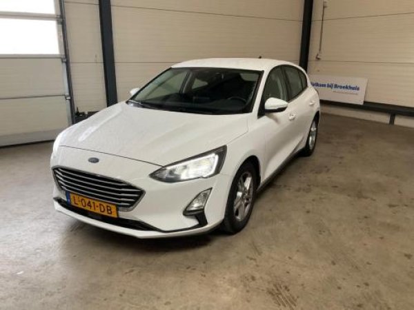 Ford Focus 1.0 EcoBoost Trend Edition Business 2021 - voorkant