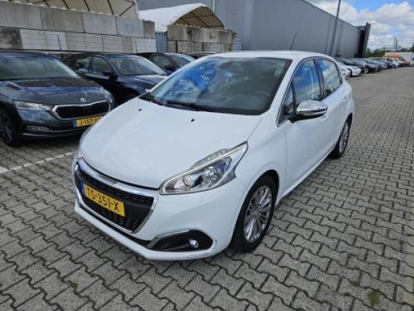 Peugeot 208 1.2 PureTech Blue Lease Allure 2019 - voorkant