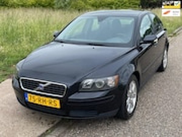 Volvo S40 2.4 Momentum 2005 - voorkant