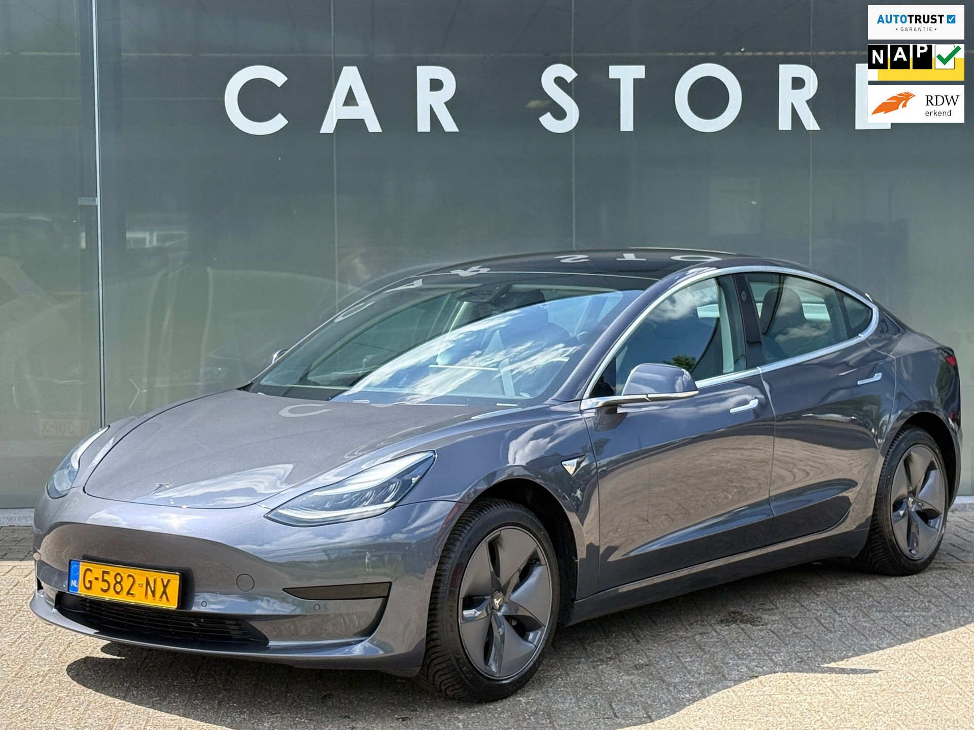 Tesla Model 3 Standard RWD Plus 60 kWh 90% SOH Autopilot 2019 - voorkant