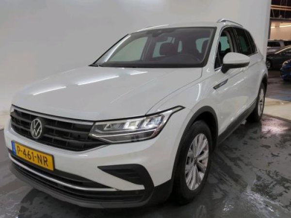 Volkswagen Tiguan 1.5 TSI Life Business 2022 - voorkant