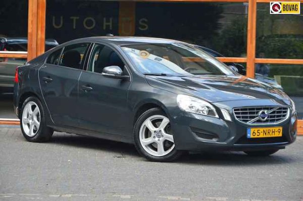 Volvo S60 2.0T Intro Edition 2010 - voorkant