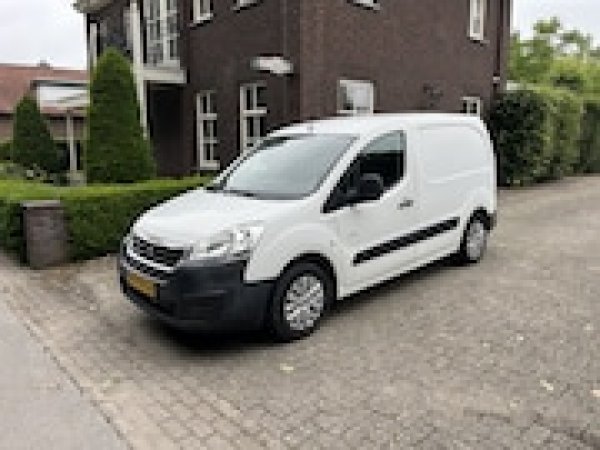 Foto van Peugeot Partner
