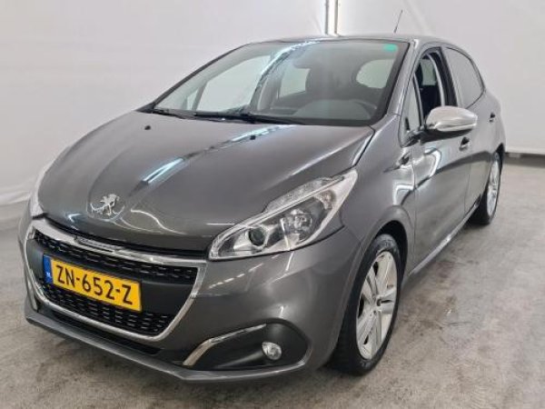 Peugeot 208 1.2 PureTech Signature 2019 - voorkant