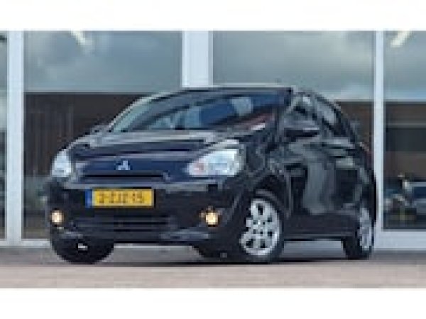 Mitsubishi Space Star 1.0 Intense 2015 - voorkant