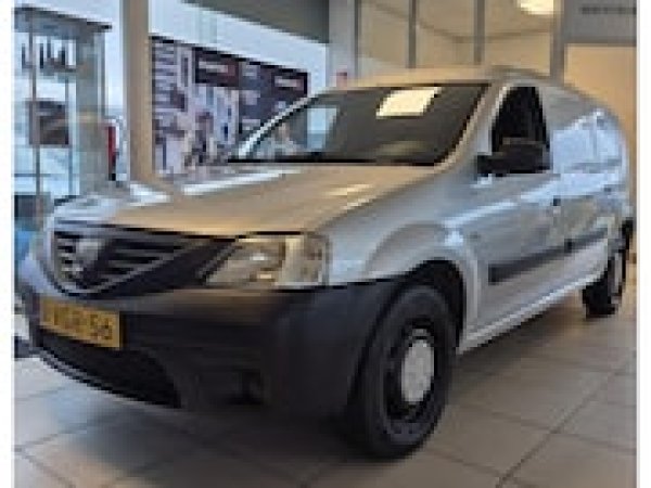 Dacia Logan 1.6 2010 - voorkant