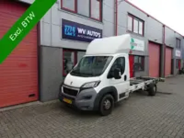 Peugeot Boxer 335 2.2 HDI L4 XR 2014 - voorkant
