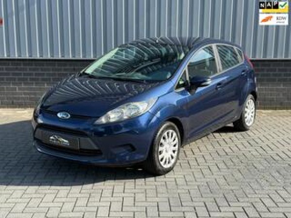 Ford Fiesta 1.25 Trend 2010 - voorkant