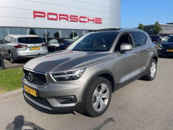 Volvo XC40 1.5 T3 Momentum Pro 2020 - voorkant