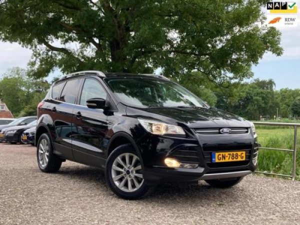 Ford Kuga 1.5 Titanium 4WD 2015 - voorkant