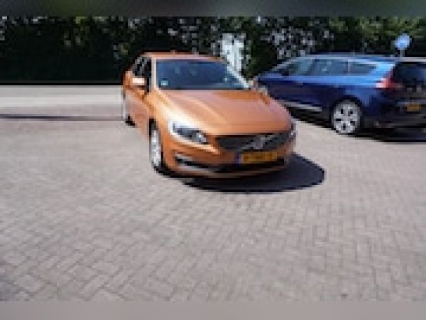 Volvo S60 1.6 T3 Kinetic 2014 - voorkant