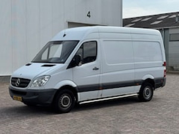 Mercedes-Benz Sprinter 413 2.2 CDI 366 HD 2012 - voorkant