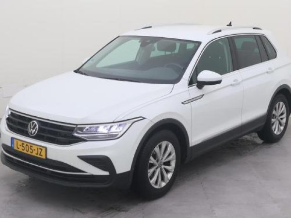 Volkswagen Tiguan 1.5 TSI Life Business 2021 - voorkant