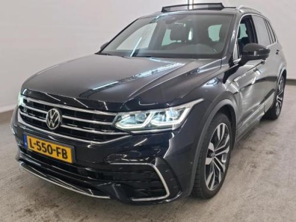 Volkswagen Tiguan 1.5 TSI R-Line Business+ 2021 - voorkant