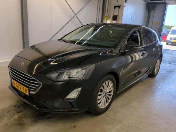 Ford Focus 1.0 EcoBoost Titanium Business 2020 - voorkant