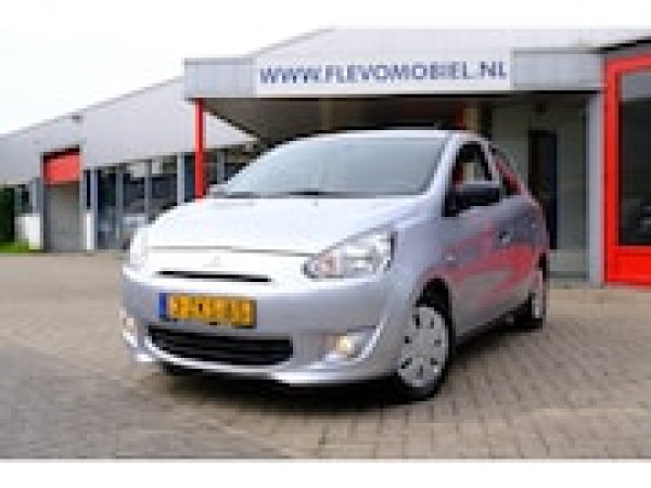 Mitsubishi Space Star 1.0 Inform 2015 - voorkant