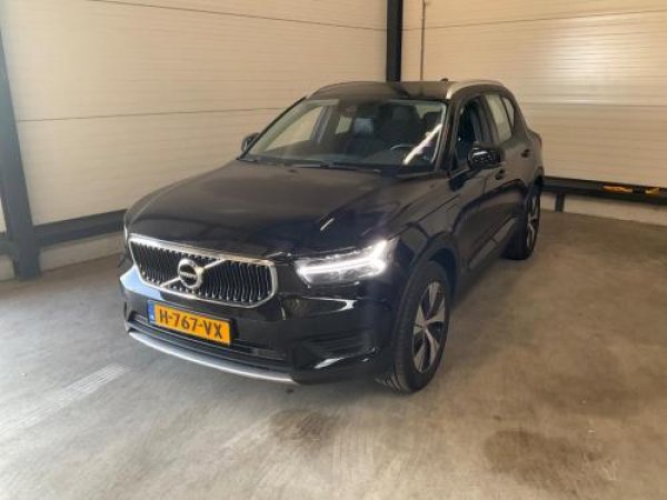 Volvo XC40 1.5 T5 Twin Engine Momentum Pro 2020 - voorkant
