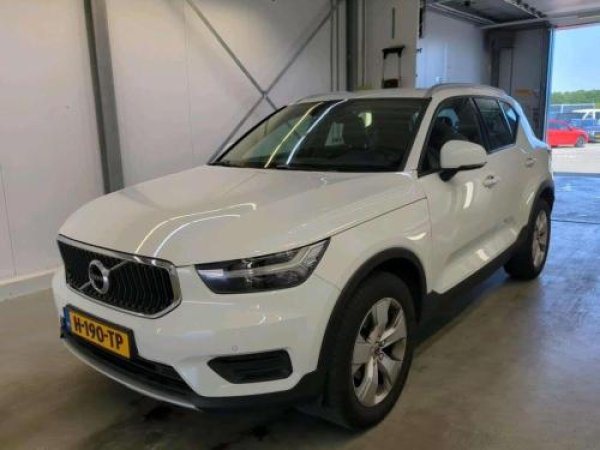 Volvo XC40 1.5 T3 Momentum Pro 2020 - voorkant