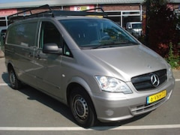 Mercedes-Benz Vito 113 CDI 320 Lang 2011 - voorkant