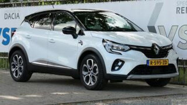 Renault Captur 1.3 TCe Intens 2022 - voorkant