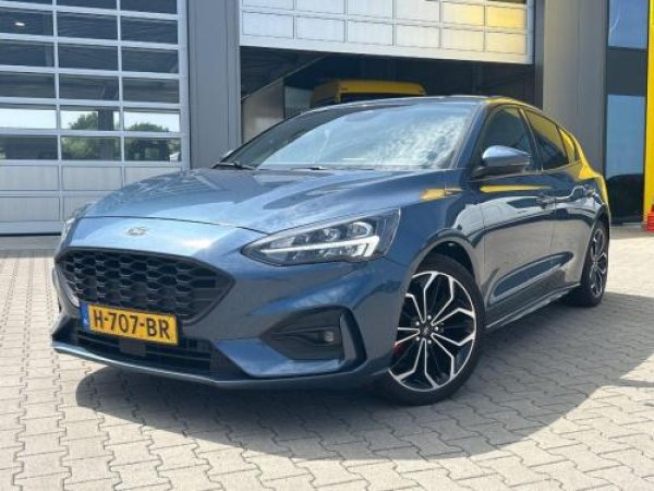 Ford Focus 1.0 EcoBoost ST Line Business 2020 - voorkant