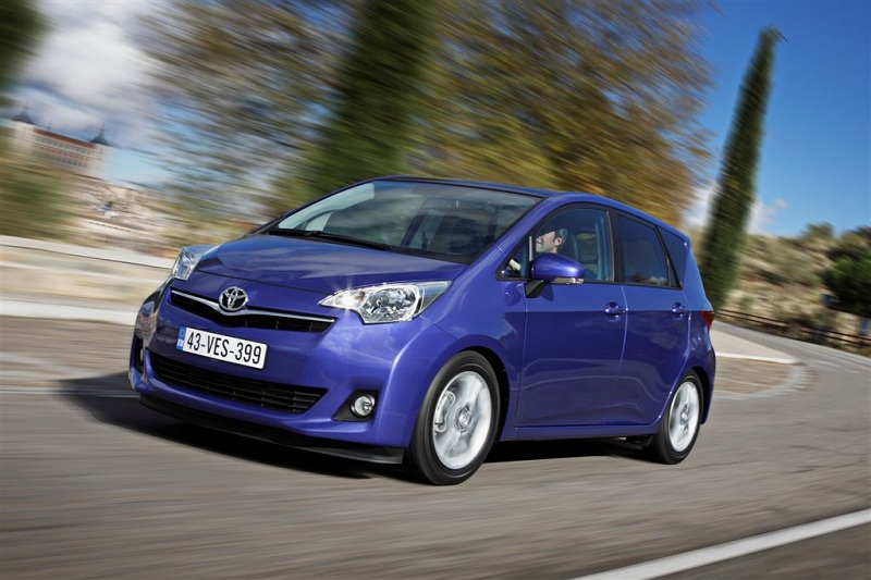 Toyota Verso-s 1.3 VVT-i Aspiration 2012 - voorkant