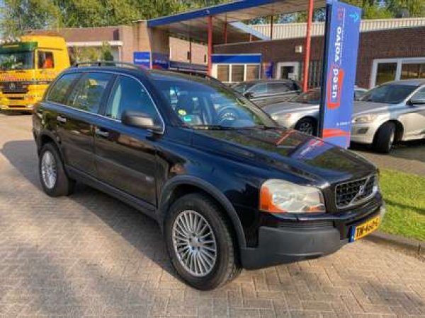 Volvo Xc90 2.5 T Momentum 5p. 2003 - voorkant