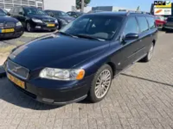 Volvo V70 2.4 D5 2005 - voorkant