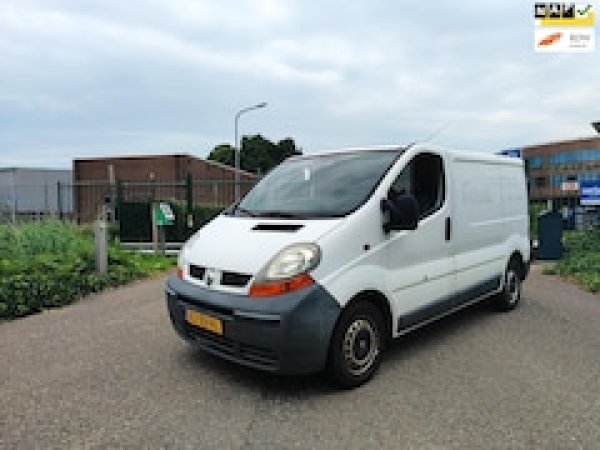 Renault Trafic 1.9 dCi L1H1 2002 - voorkant