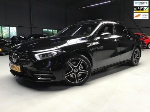 Mercedes-Benz A-klasse 250 e Premium Plus 2022 - voorkant