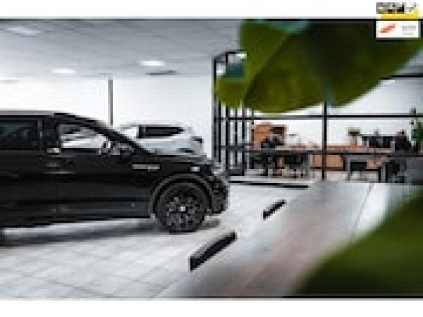Peugeot 208 1.2 PureTech Blue Lease Allure 2020 - voorkant