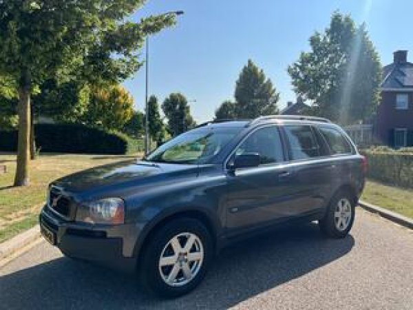 Volvo Xc90 2.5 T Kinetic 2006 - voorkant
