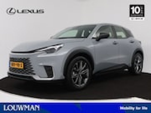 Lexus LBX Cool 2WD 2025 - voorkant