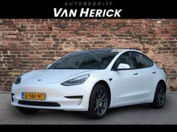 Tesla Model 3 Standard RWD Plus 2019 - voorkant