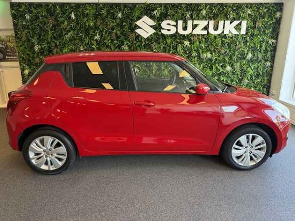 Suzuki Swift 1.2 Select 2019 - voorkant