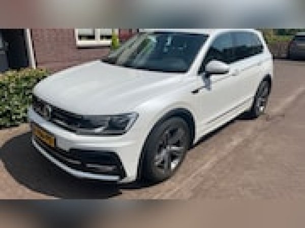 Volkswagen Tiguan 1.4 TSI Comfortline Business R 2017 - voorkant