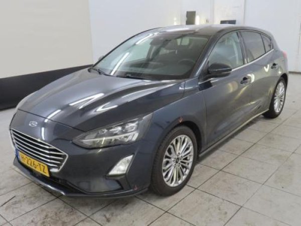Ford Focus 1.0 EcoBoost Titanium Business 2020 - voorkant