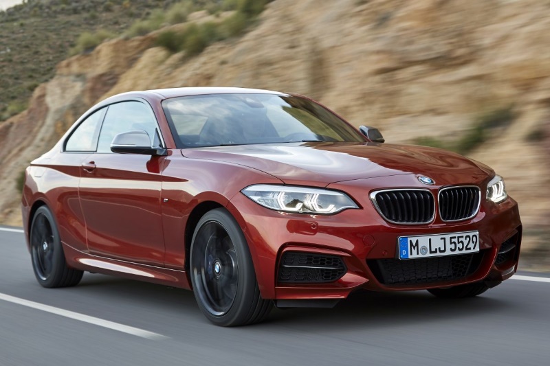 BMW 2-serie Coupé 220i High Executive 2018 - voorkant