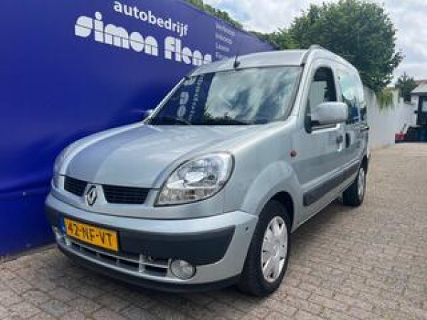 Renault Kangoo 1.6-16V Privilège 2003 - voorkant