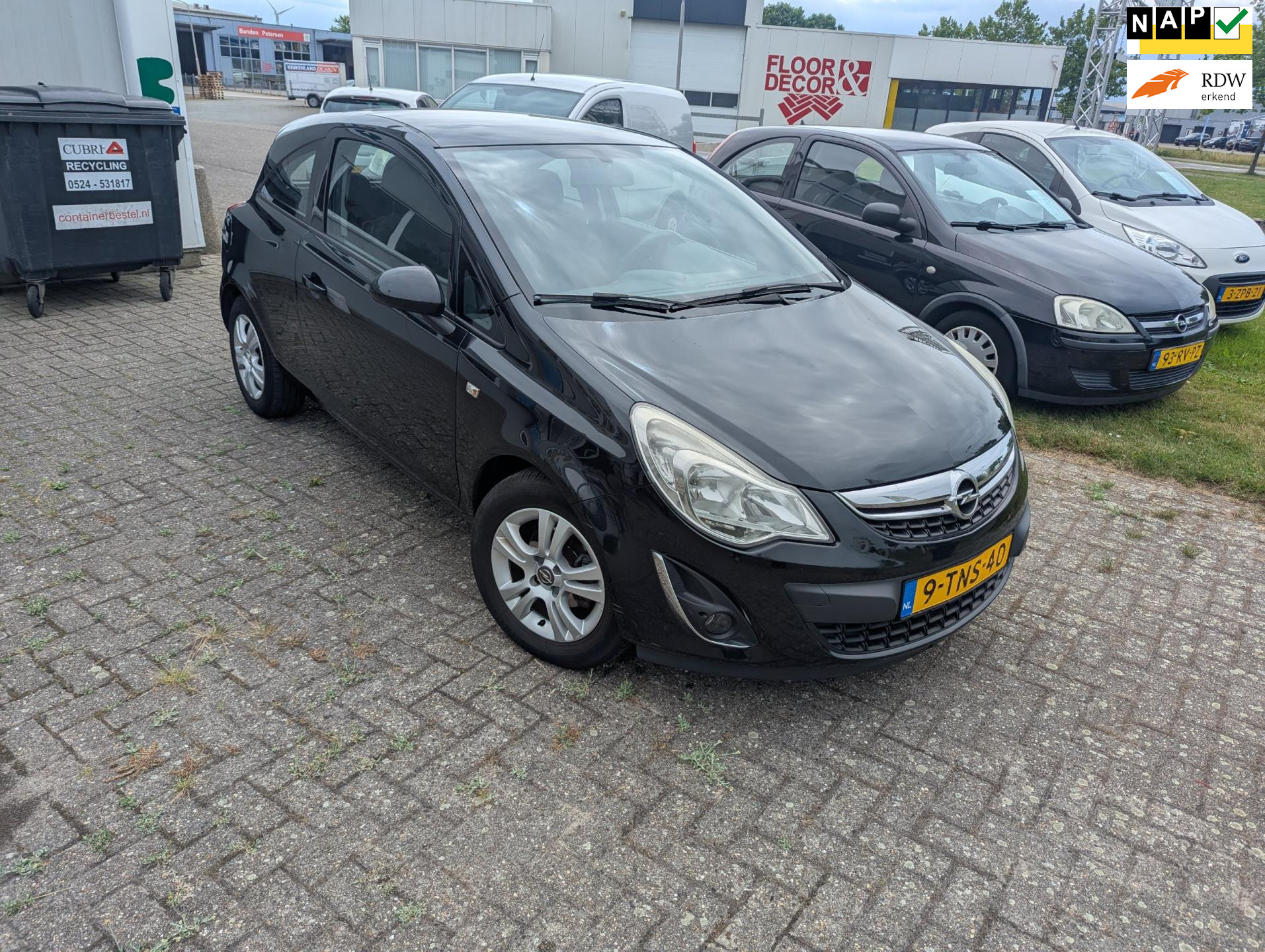 Opel Corsa 1.2-16V Berlin 2014 - voorkant