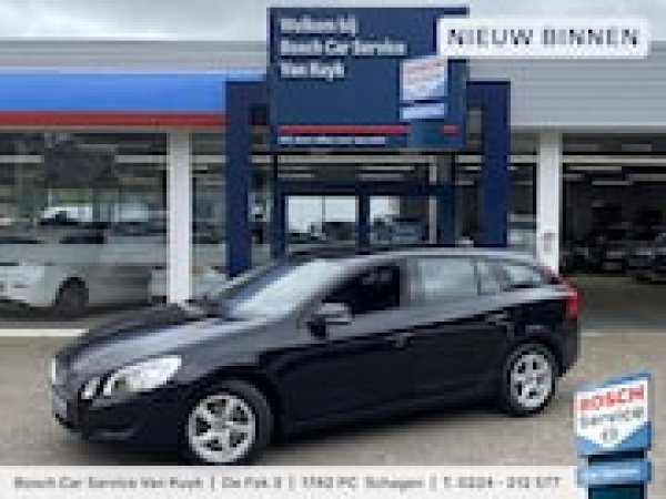 Volvo V60 1.6 T4 Kinetic 2011 - voorkant