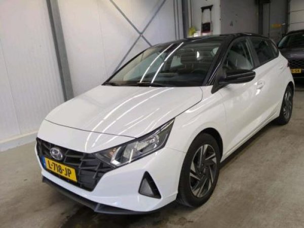 Hyundai I20 1.2 MPI Comfort Smart 2021 - voorkant