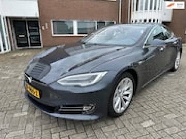 Tesla Model S 75D Base 2018 - voorkant