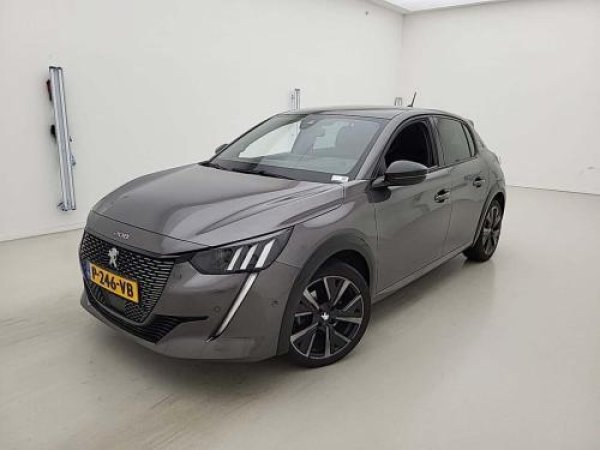 Peugeot 208 1.2 PureTech GT Pack 2022 - voorkant
