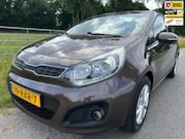 Kia Rio 1.2 CVVT Super Pack 2011 - voorkant