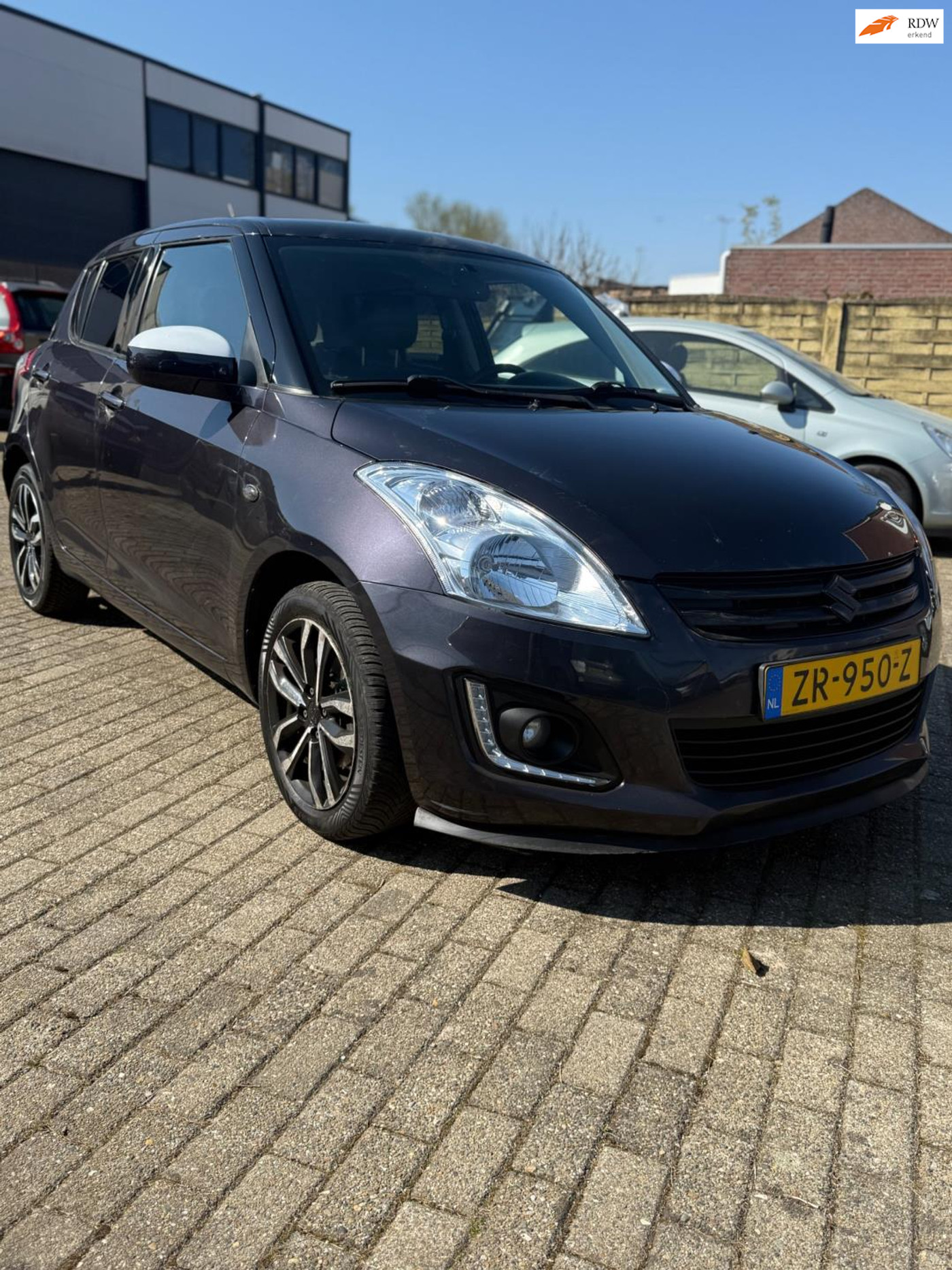 Suzuki Swift 1.2 Beat EASSS 2015 - voorkant